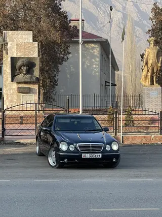 Mercedes-Benz E-Class: 2000 г., Бензин, Седан
