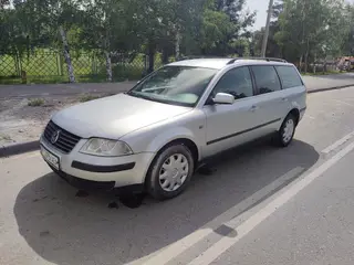 Volkswagen Passat: 2002 г., 1.6 л, Механика, Бензин, Универсал