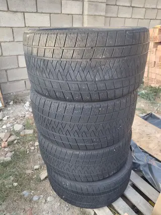 Комплект зимних шин Gripmax Winter, безкамерные (Radial Tubeless). бмв