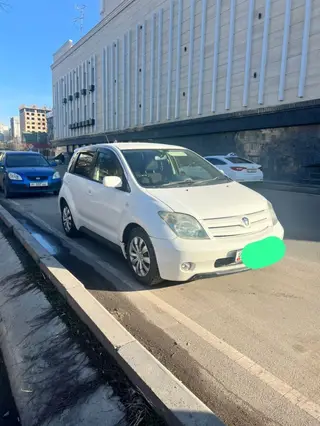Toyota Ist: 2003 г., 1.5 л, Автомат, Бензин, Хэтчбэк