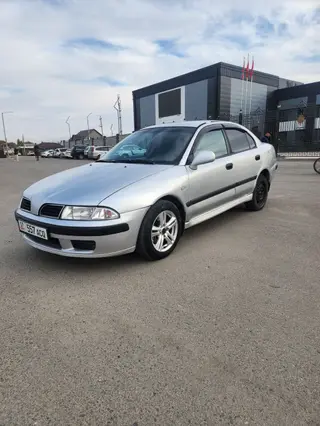Mitsubishi Carisma: 2002 г., 1.6 л, Механика, Бензин, Седан
