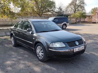 Volkswagen Passat: 2001 г., 2.6 л, Механика, Бензин, Седан