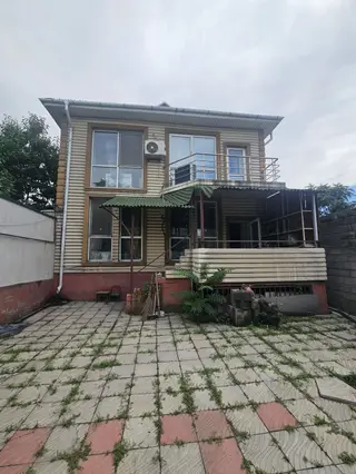 .Продается дом в Центре города. район Восток -5 Торокула Айтматова//