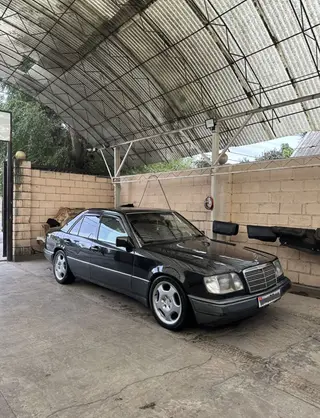 Mercedes-Benz E-Class: 1994 г., 2.2 л, Автомат, Бензин, Седан