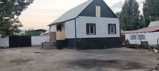 Достуктан уй сатылат Кут конушуна жакын Манас аэропорт жетпей уй чон