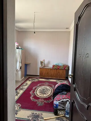 Сдаётся второй этаж частного дома в центре города! Локация: район