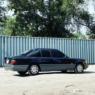 Mercedes-Benz W124: 1995 г., 3.2 л, Автомат, Бензин, Седан