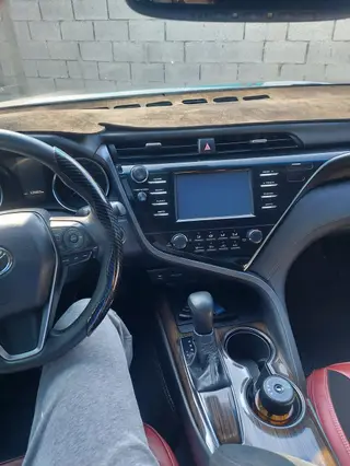 Toyota Camry: 2018 г., Автомат, Бензин, Седан