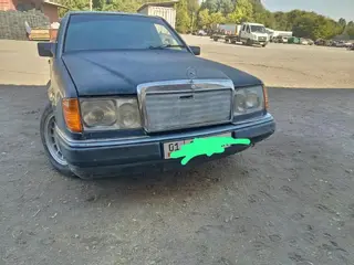 Mercedes-Benz W124: 1990 г., 2.3 л, Механика, Бензин, Седан