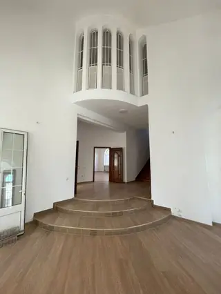 500 м², 6 комнат и более, Политех