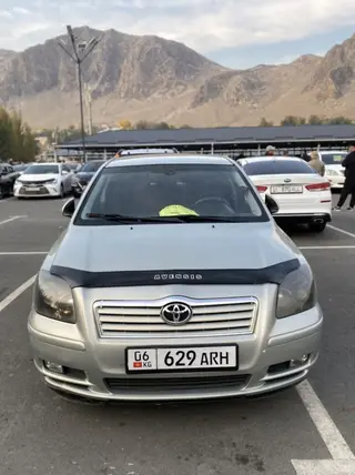 Toyota Avensis: 2003 г., 1.8 л, Механика, Бензин, Седан