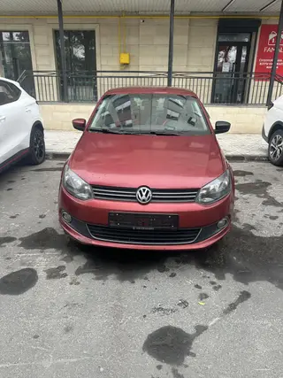 Volkswagen Polo: 2012 г., 1.6 л, Автомат, Бензин, Седан