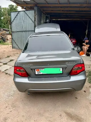 Daewoo Nexia: 2011 г., 1.6 л, Механика, Бензин, Седан