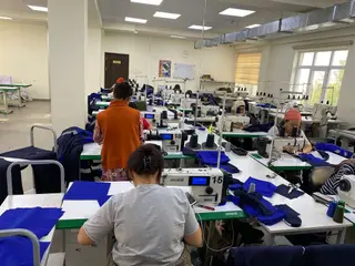 Швея, Постоянная, Прямострочка, Район: Западный (новый) автовокзал, Форма, Оплата: Дважды в месяц, Опыт работы: Без опыта