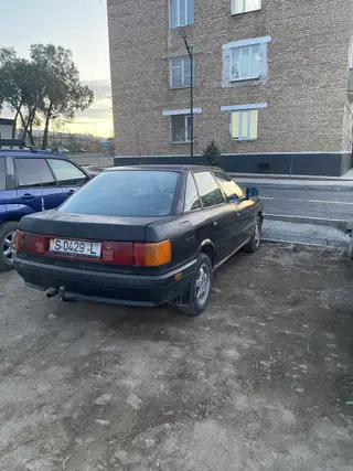 Audi 80: 1991 г., 2 л, Механика, Бензин, Седан