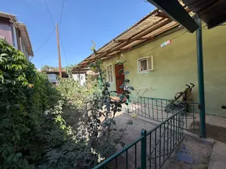 5 комнат, 81 м², 4 соток, Бишкек, Пишпек