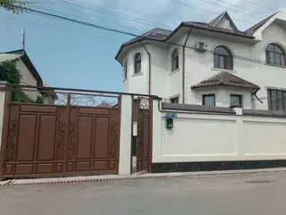 5 и более комнат, 310 м², 5 соток, Ош, Манас-Ата мкр., Собственник