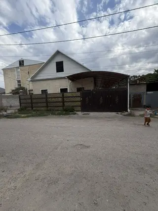 Продаётся уютный дом! В Пишпеке рядом ипподром. Общая площадь
