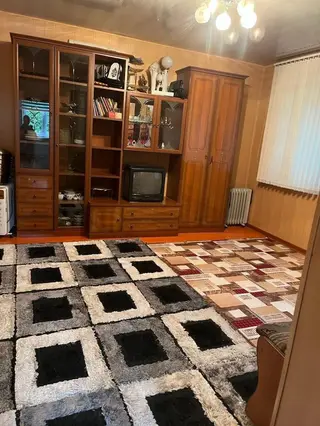 Сдается квартира для двоих без детей, душ/таулет на улице рядом