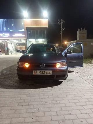 Volkswagen Golf: 2000 г., 1.6 л, Механика, Бензин, Хэтчбэк