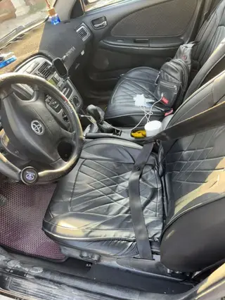 Toyota Vista: 2001 г., 1.6 л, Механика, Газ, Седан