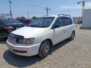 Toyota Ipsum: 1997 г., 2 л, Автомат, Бензин, Минивэн