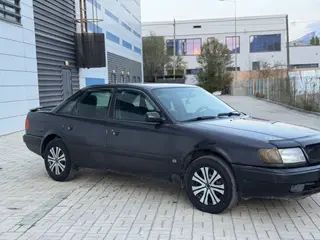 Audi 100: 1993 г., 2.8 л, Механика, Газ, Седан