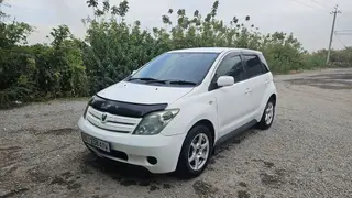 Toyota Ist: 2003 г., 1.3 л, Автомат, Бензин, Хэтчбэк