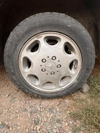 Зимние шины 195/65 R15 на дисках Mercedes - Размер: 195/65 R15 -