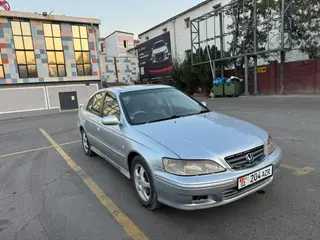 Honda Accord: 2001 г., Автомат, Бензин, Седан