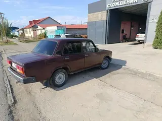 ВАЗ (ЛАДА) 2107: 2005 г., Механика, Седан