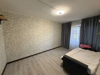 1 комната, 32 м², ул. Ахунбаева / Малдыбаева Хрущевка, 4 этаж, Евроремонт