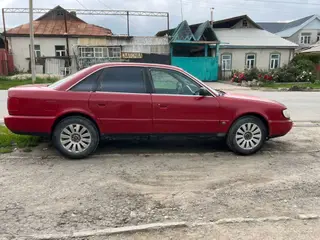 Audi A6: 1996 г., 2.6 л, Механика, Бензин, Седан