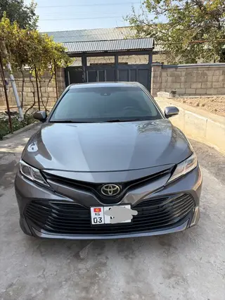 Toyota Camry: 2018 г., Автомат, Бензин, Седан