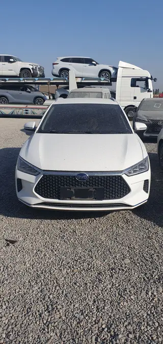 BYD E2: 2021 г., Электромобиль, Хэтчбэк