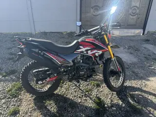 Эндуро-мотоцикл ZR XVR 250 (на пластиках обозначение XVR)