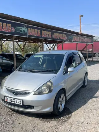 Honda Fit: 2002 г., 1.3 л, Автомат, Бензин, Хэтчбэк