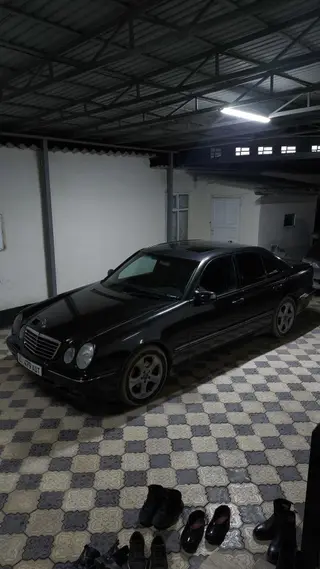 Mercedes-Benz E-Class: 1999 г., 3.2 л, Автомат, Бензин, Седан