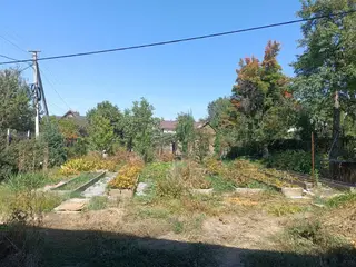 Продается участок 8 соток с домом и подвалом, 15 мин от Бишкека