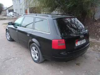 Audi A6: 2000 г., 2.4 л, Механика, Бензин, Универсал