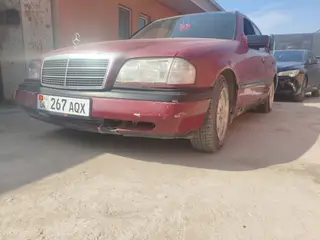 Mercedes-Benz C-Class: 1994 г., 1.8 л, Механика, Бензин, Седан